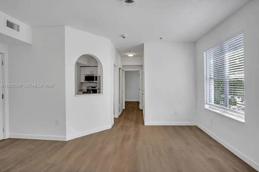 1 bedroom 1 bath Residential for sale at 747 Michigan Ave # 204, Miami Beach FL 33139