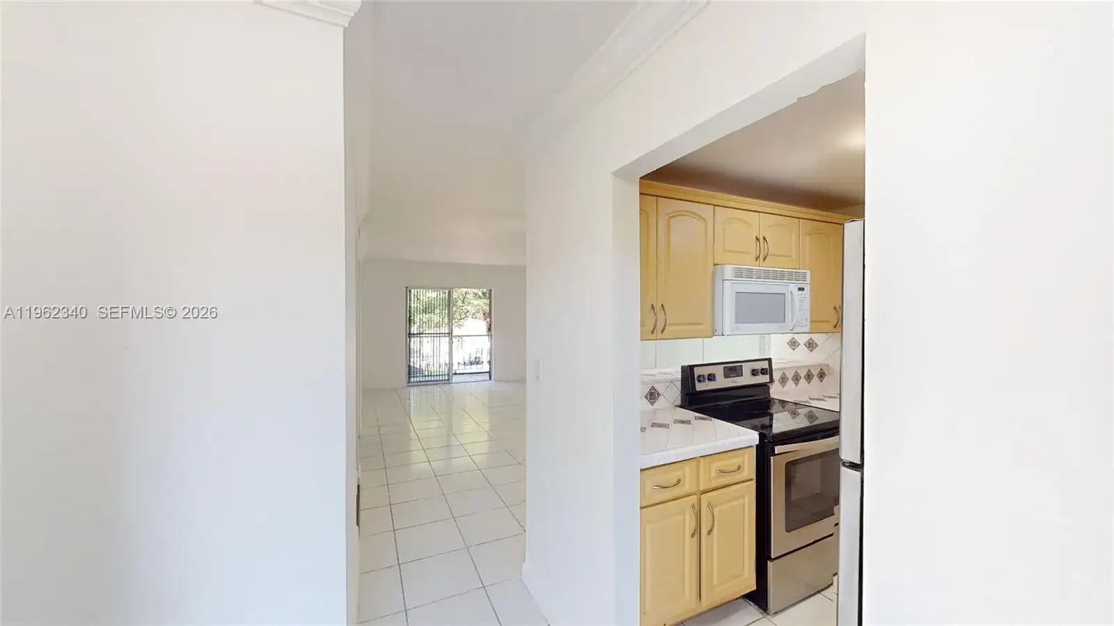 160 SW 30th Ave # 204A, Miami FL 33135 photo 2
