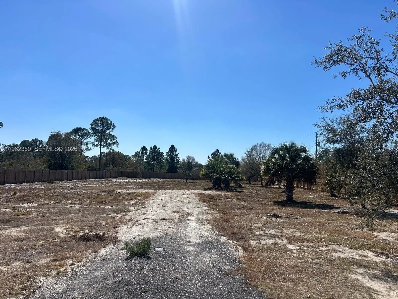 648 Hunting Club Ave, Clewiston FL 33440 photo 3