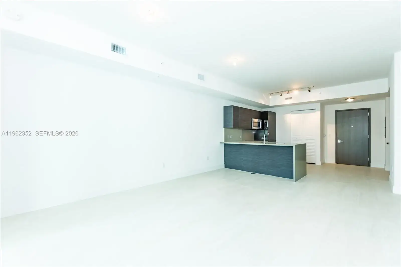 1080 Brickell Ave # 1706, Miami FL 33131 photo 4