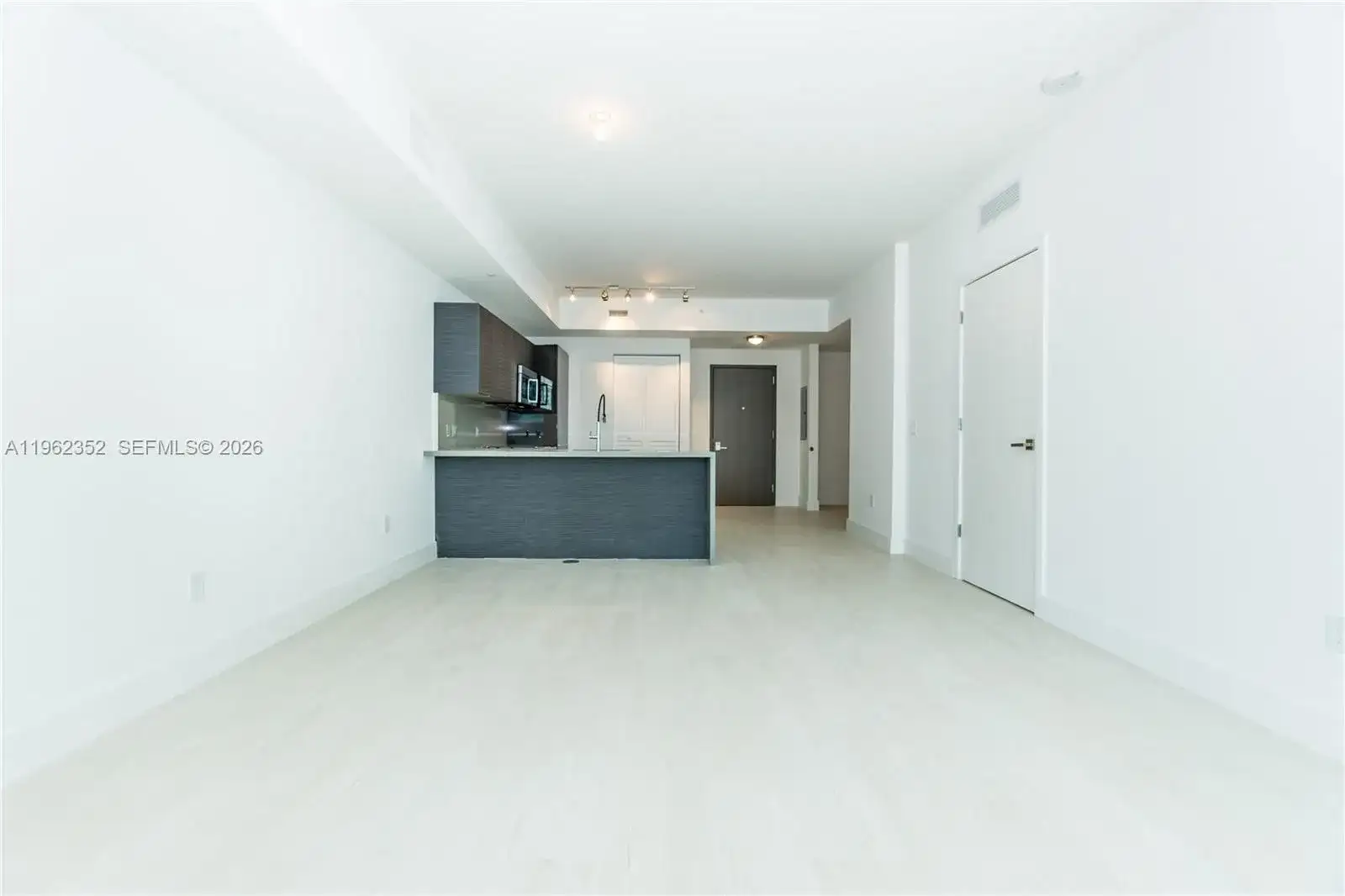 1080 Brickell Ave # 1706, Miami FL 33131 photo 5