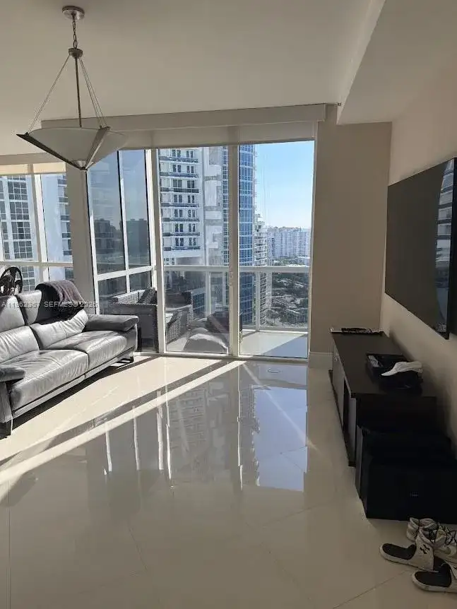 18201 Collins Ave # 3407, Sunny Isles Beach FL 33160 photo 2