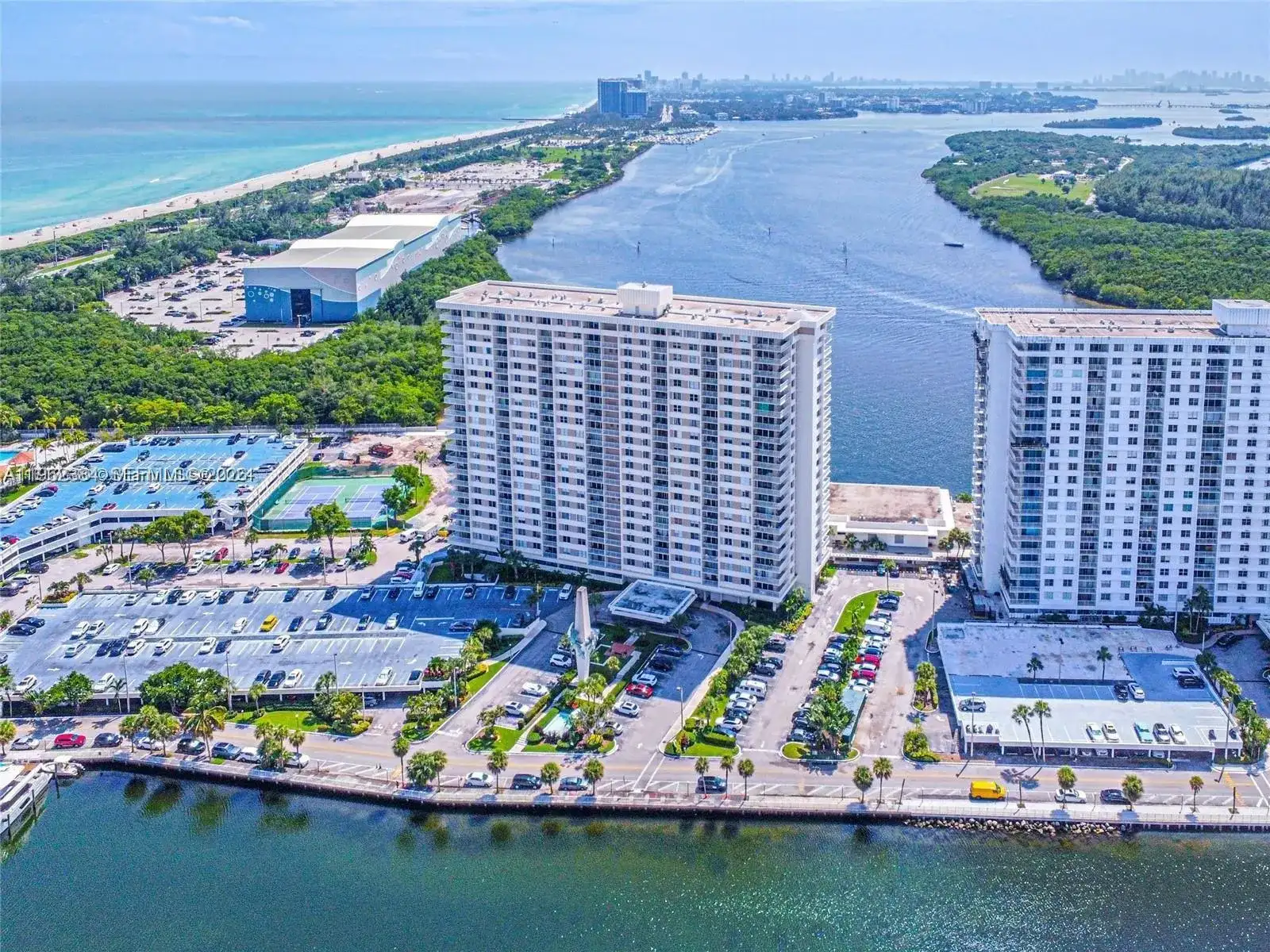 300 Bayview Dr # 707, Sunny Isles Beach FL 33160 photo 2