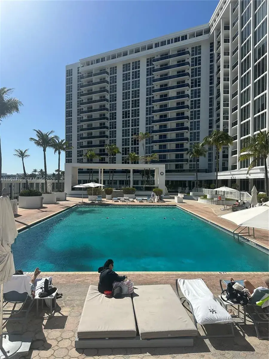 10275 Collins Ave # 1402, Bal Harbour FL 33154