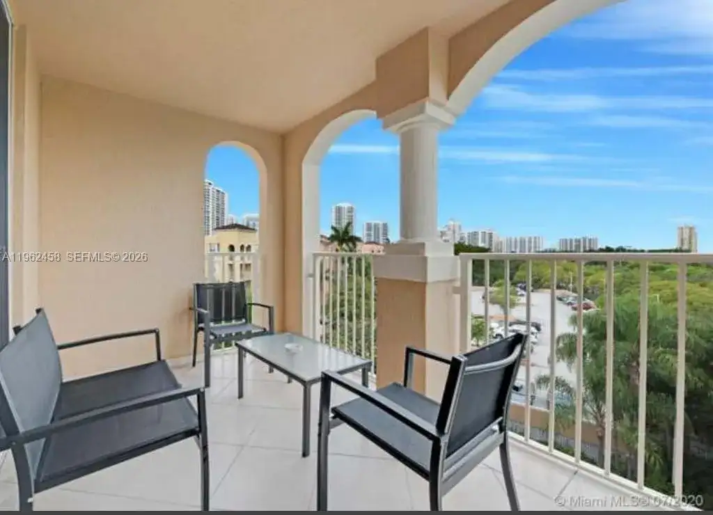 19999 E Country Club Dr # 1501, Aventura FL 33180 photo 2
