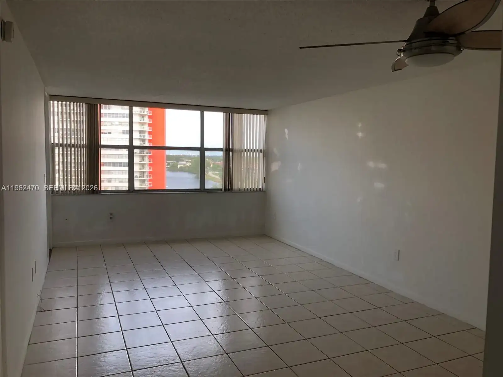 1300 NE Miami Gardens Dr # 804E, Miami FL 33179 photo 4