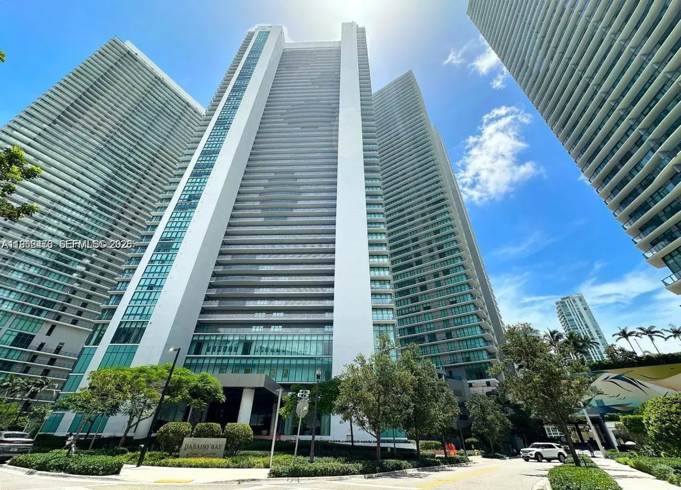 650 NE 32nd St, Miami FL 33137