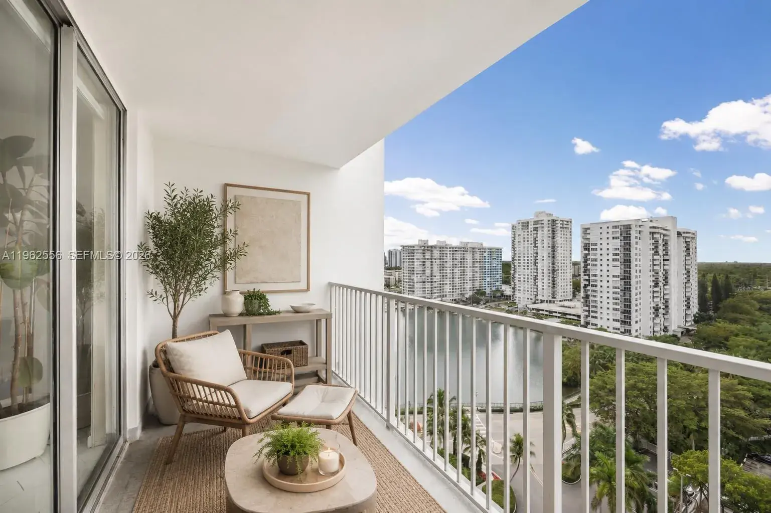 2801 NE 183rd St # 1607W, Aventura FL 33160