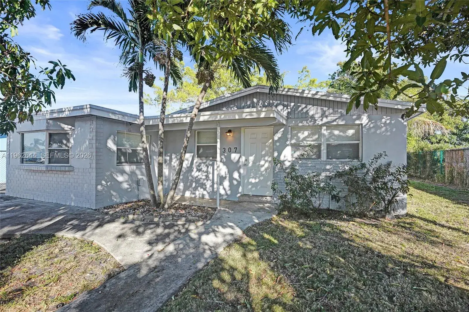 307 NW 11th Ave, Delray Beach FL 33444