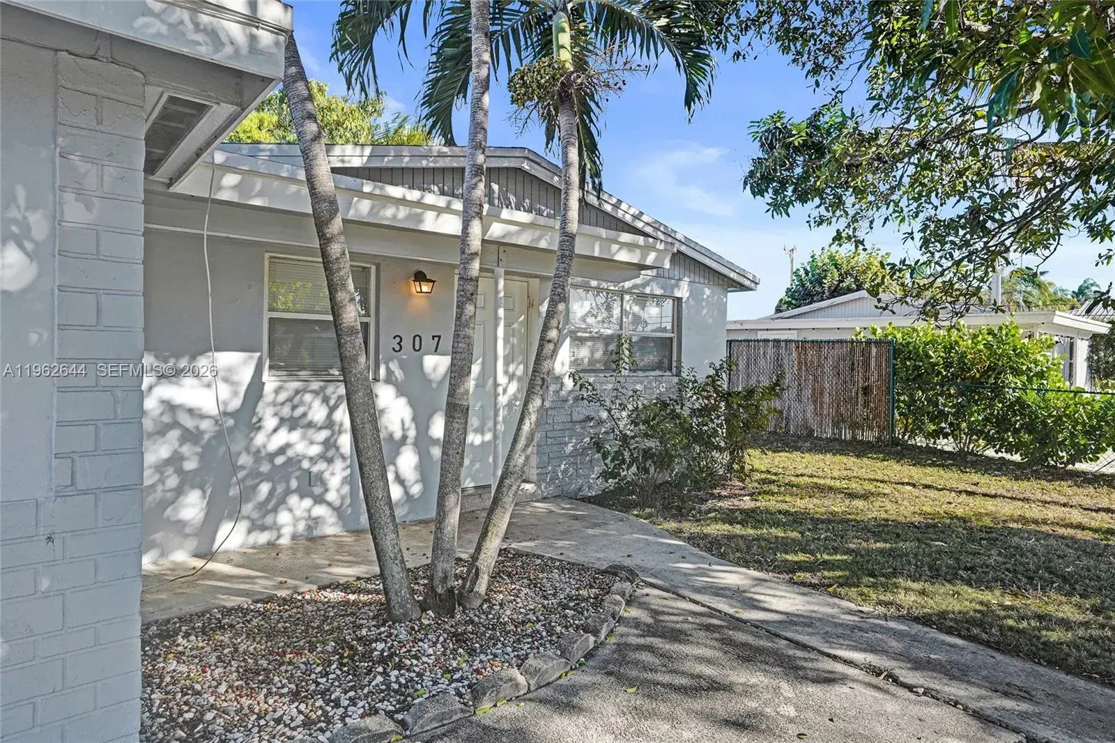 307 NW 11th Ave, Delray Beach FL 33444