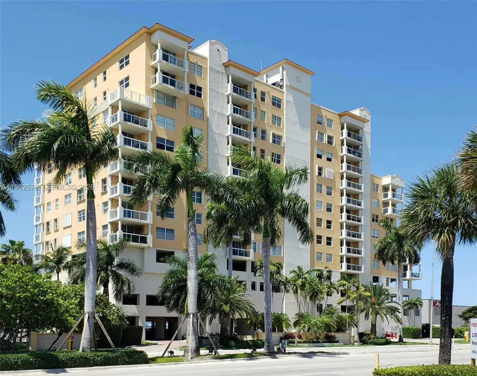 1625 Kennedy Cswy # 1207C, North Bay Village FL 33141