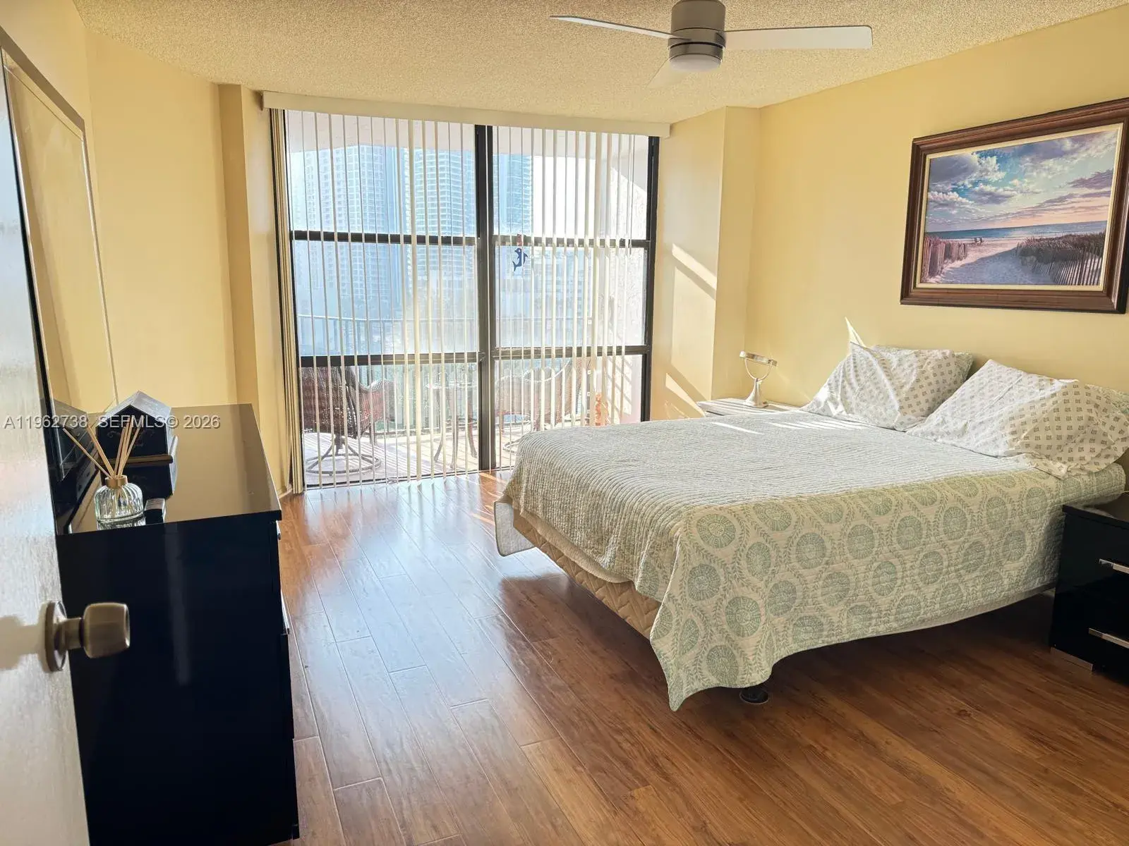 800 Parkview Dr # 912, Hallandale Beach FL 33009