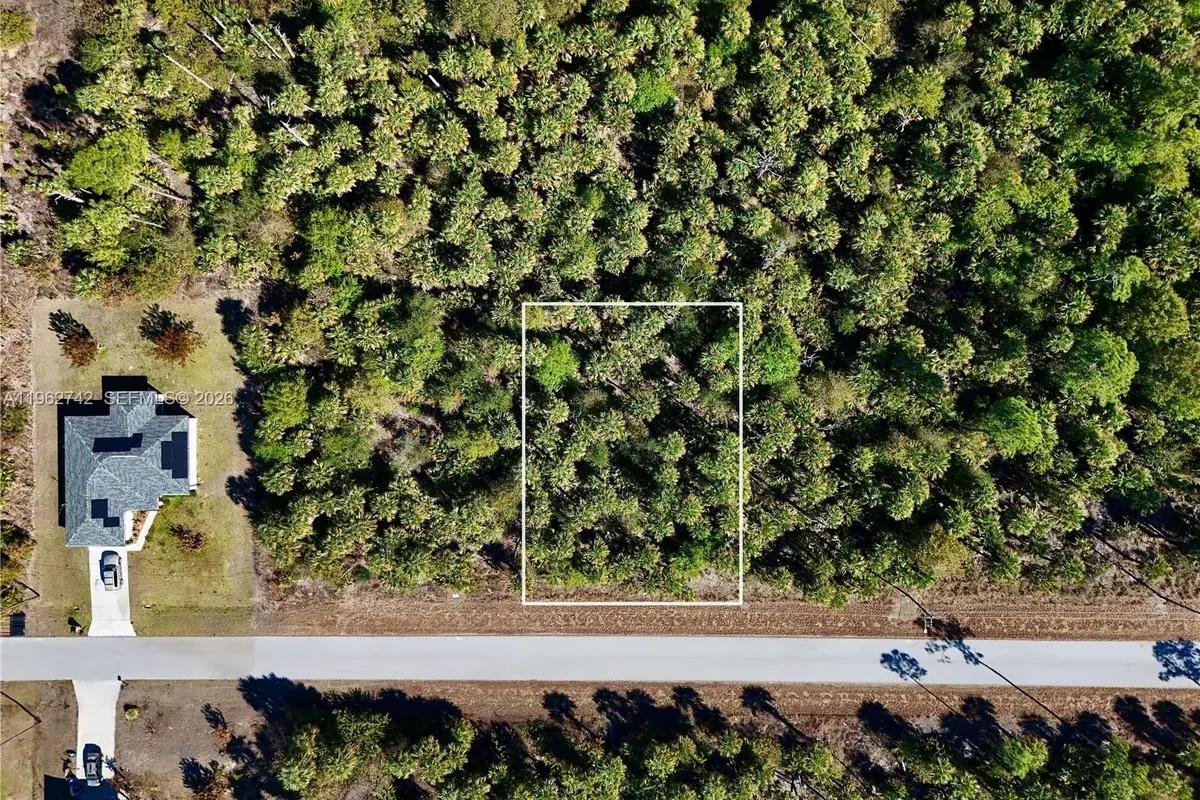 131 Navarra Ave S, Lehigh Acres FL 33974