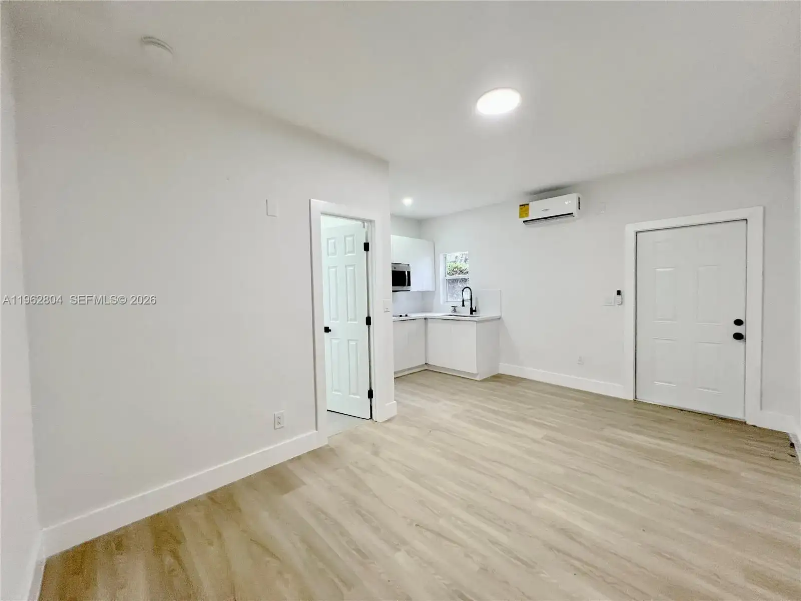 2480 NW 96th St # B, Miami FL 33147 photo 5