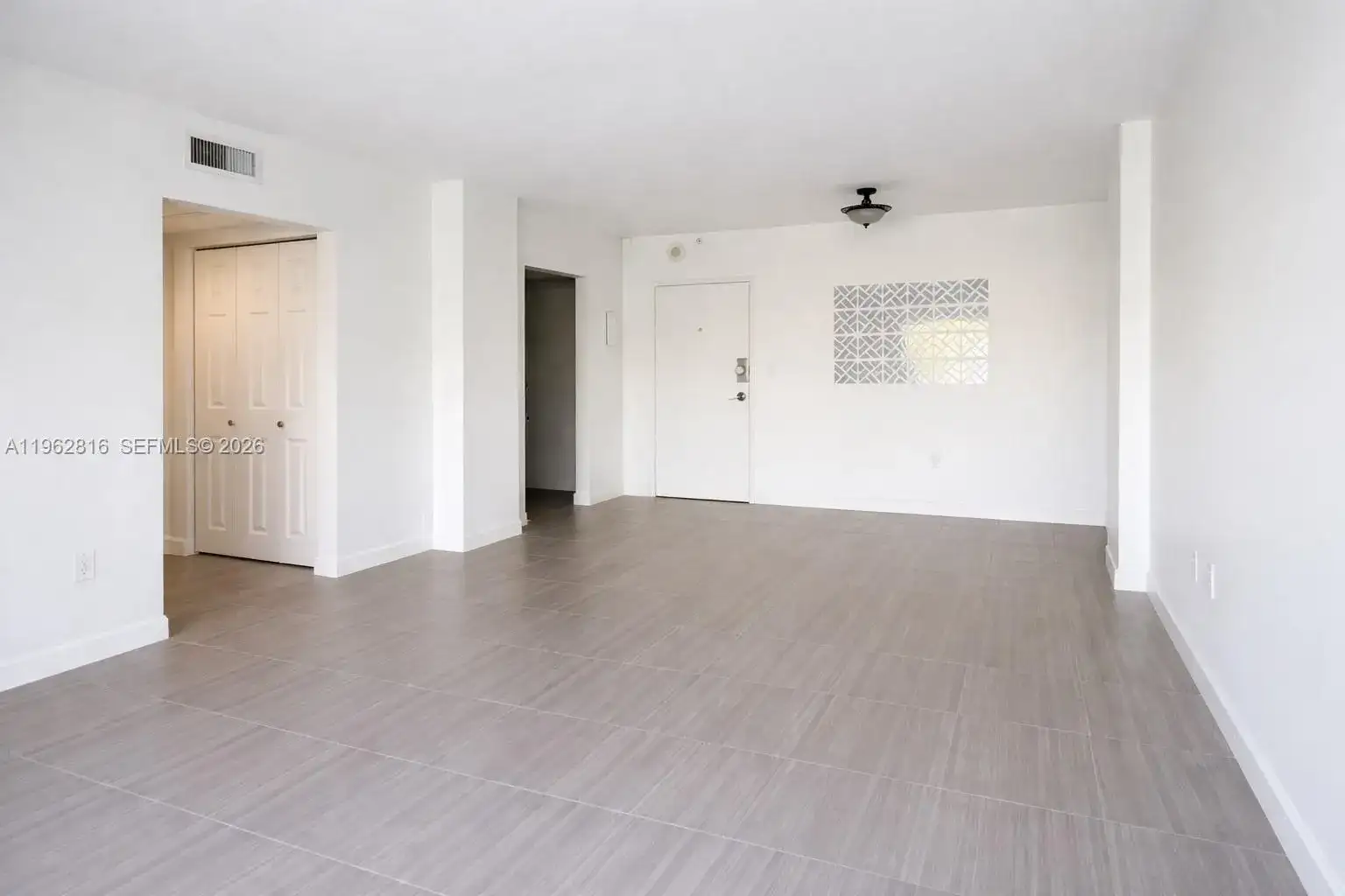 400 Kings Point Dr # 224, Sunny Isles Beach FL 33160 photo 2