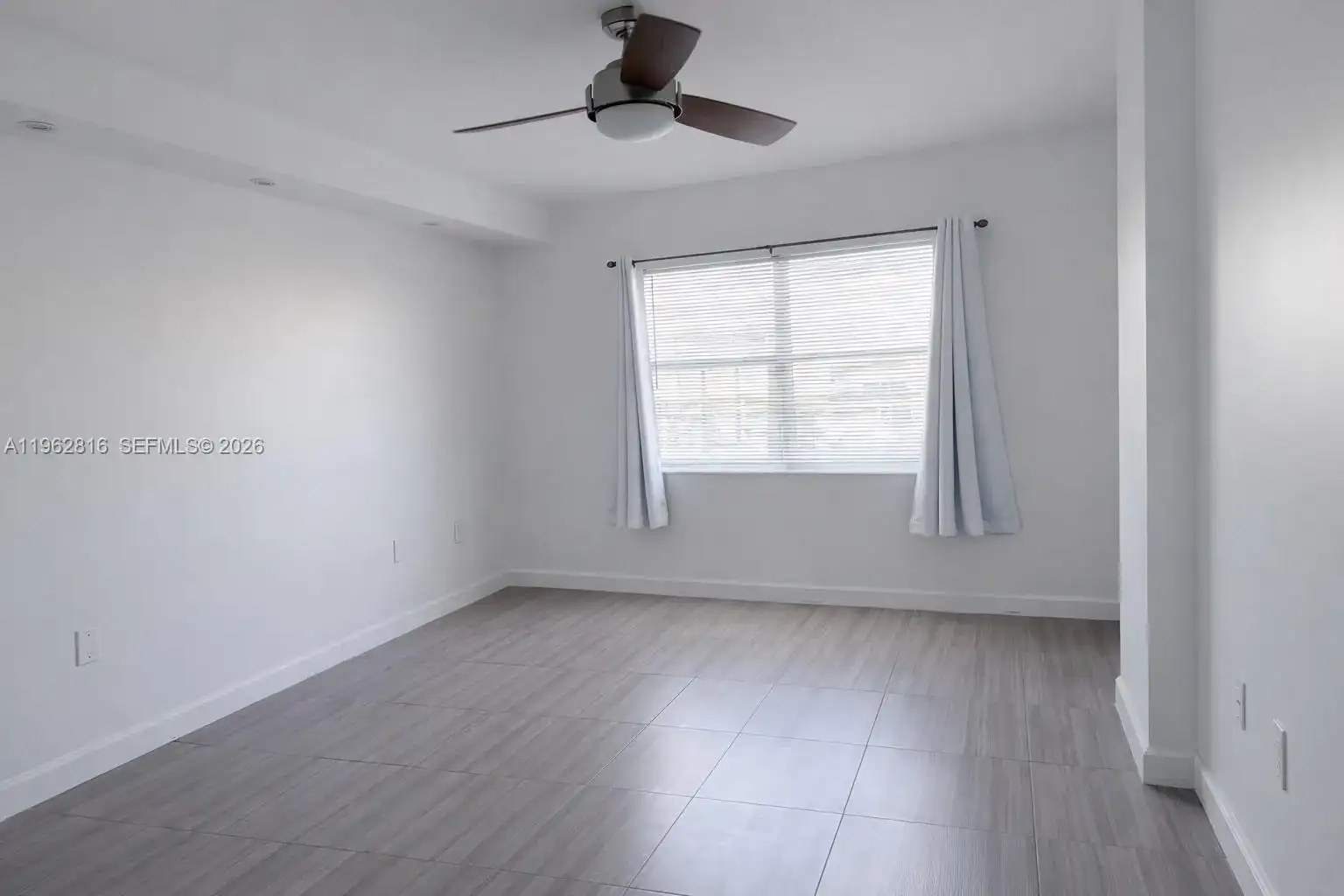 400 Kings Point Dr # 224, Sunny Isles Beach FL 33160 photo 4