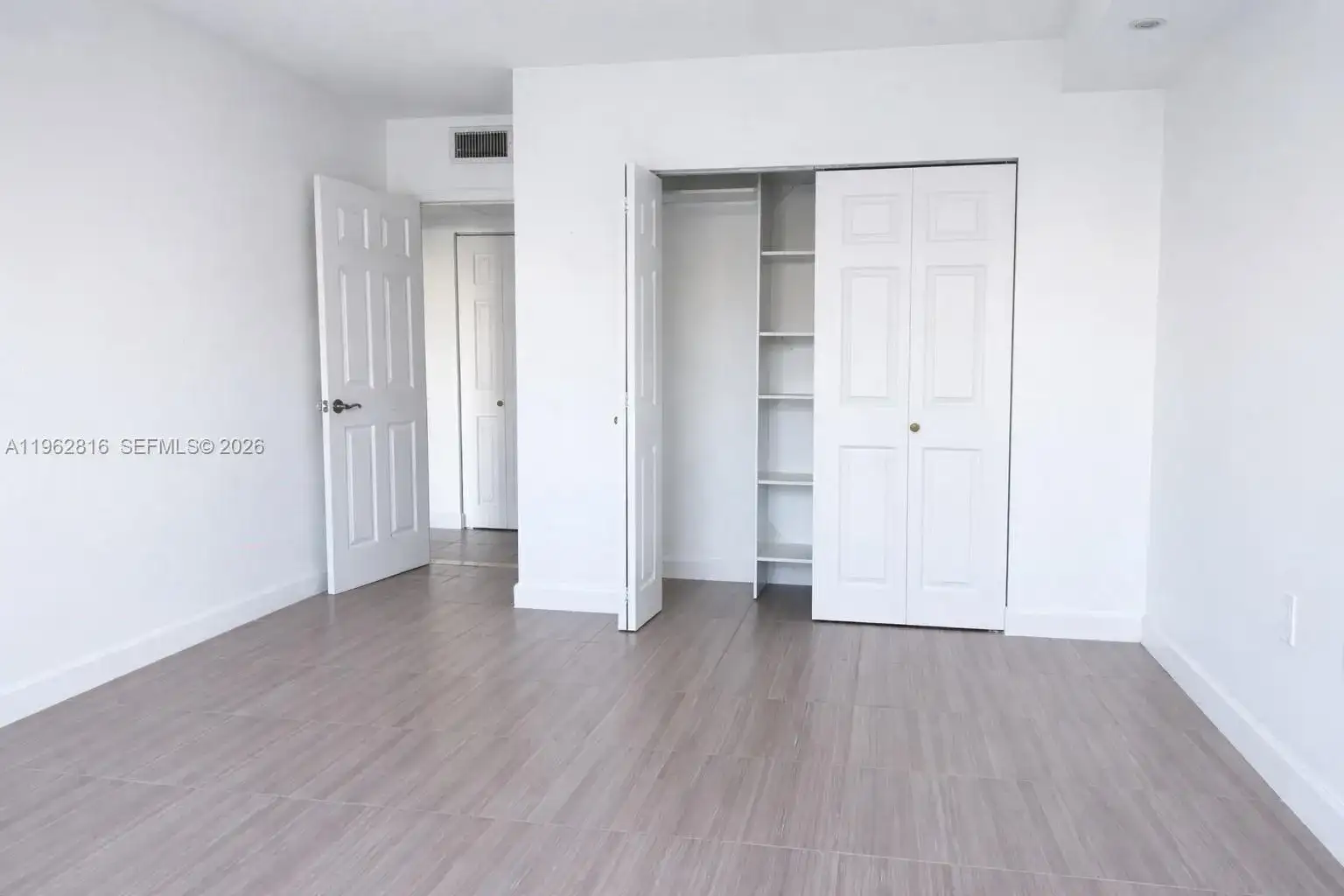 400 Kings Point Dr # 224, Sunny Isles Beach FL 33160 photo 5