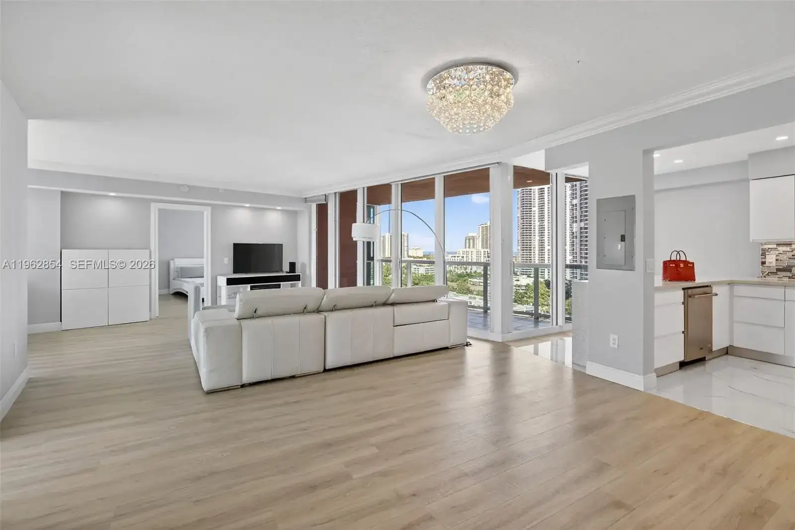 3370 Hidden Bay Dr # 1501, Aventura FL 33180 photo 2