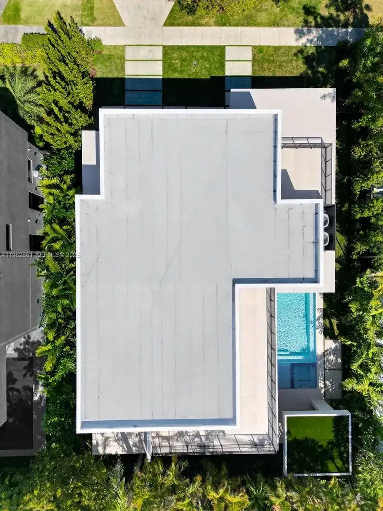 215 Shore Dr S, Coconut Grove FL 33133 photo 5