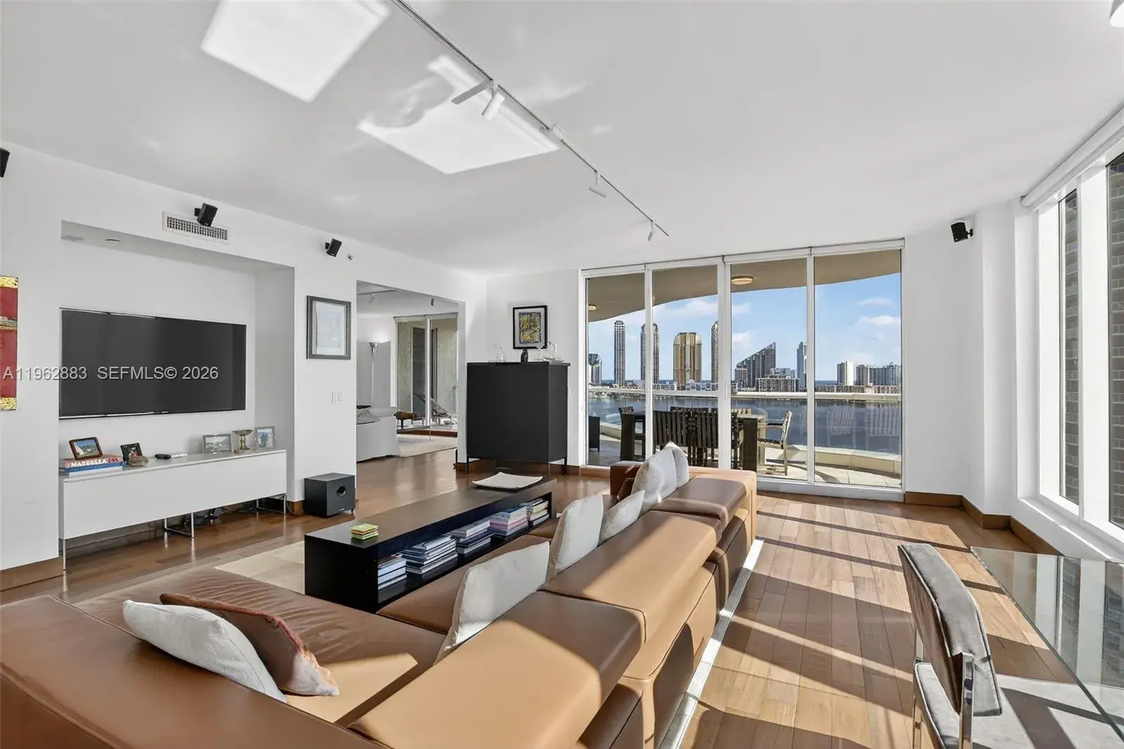 6000 Island Blvd # 1208, Aventura FL 33160