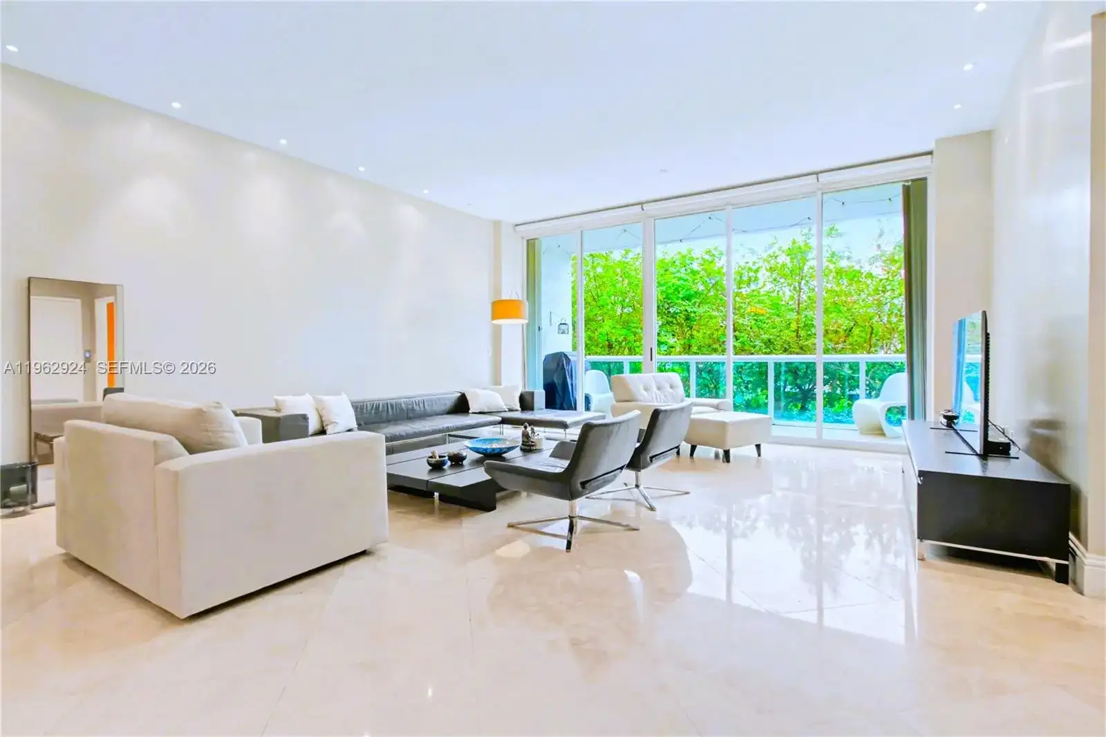 16500 Collins Ave # 9, Sunny Isles Beach FL 33160 photo 2