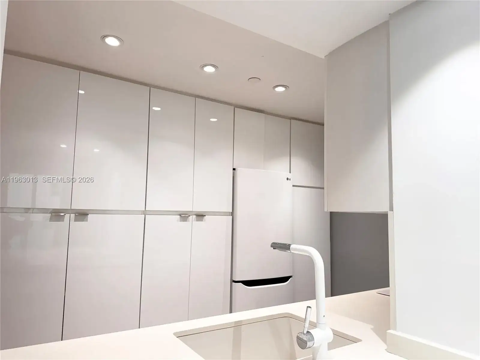 1200 West Ave # 1418, Miami Beach FL 33139 photo 3