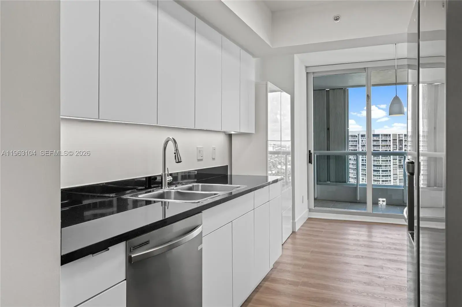 21055 Yacht Club Dr # 1903, Aventura FL 33180