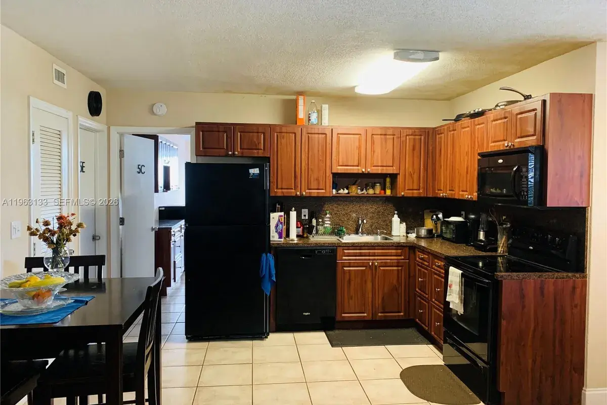 715 NE 6th St # 5A, Fort Lauderdale FL 33304