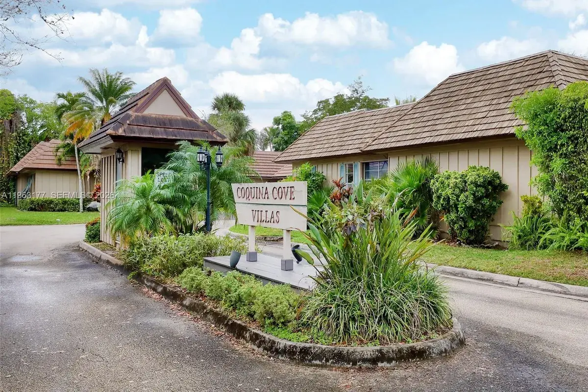 1901 Coquina Way, Coral Springs FL 33071