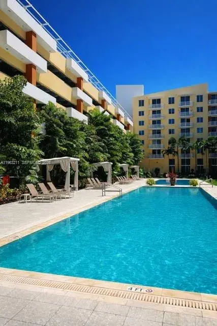 2775 NE 187th St # 312, Aventura FL 33180