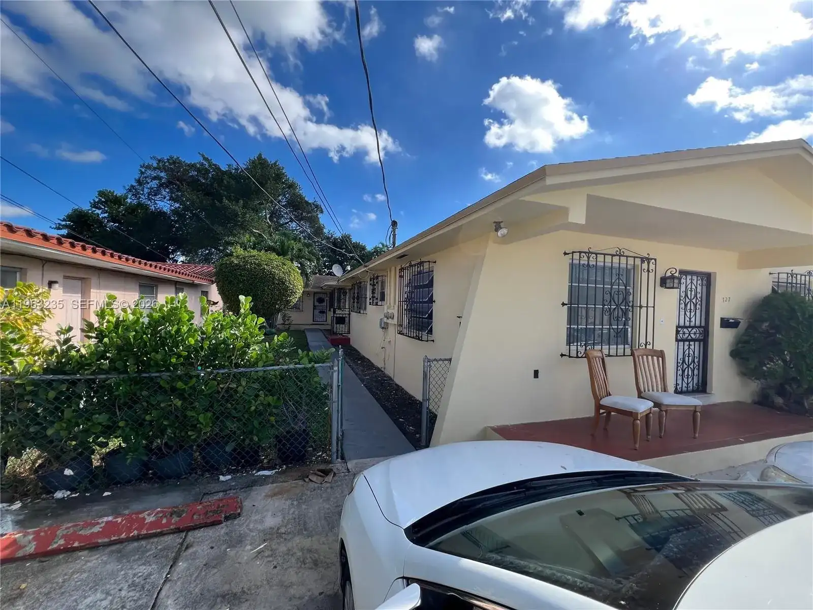733 NW 33rd Ave, Miami FL 33125 photo 2
