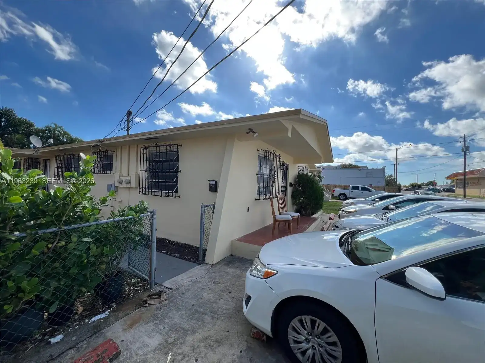 733 NW 33rd Ave, Miami FL 33125 photo 3