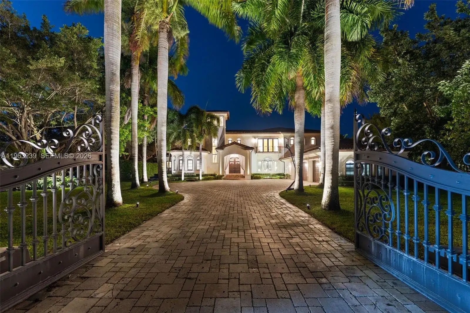 11111 Killian Park Rd, Pinecrest FL 33156 photo 3