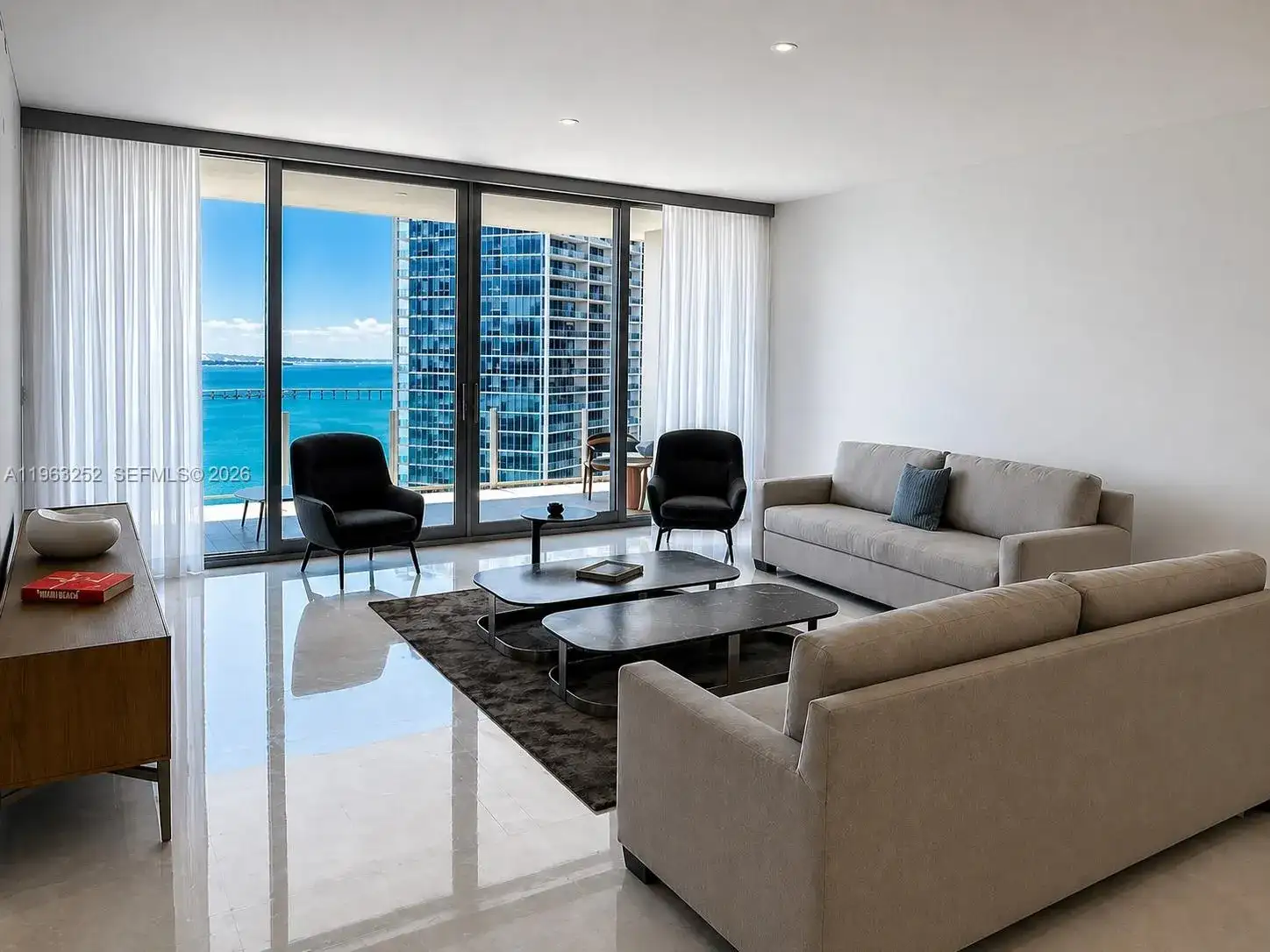 300 Biscayne Blvd Way # 4404, Miami FL 33131 photo 2