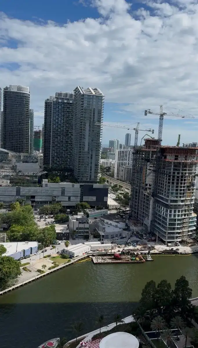 350 S Miami Ave # 3006, Miami FL 33130 photo 2