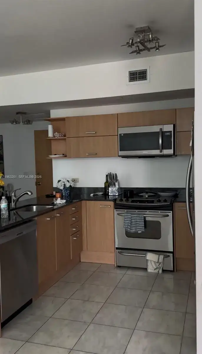 350 S Miami Ave # 3006, Miami FL 33130 photo 3