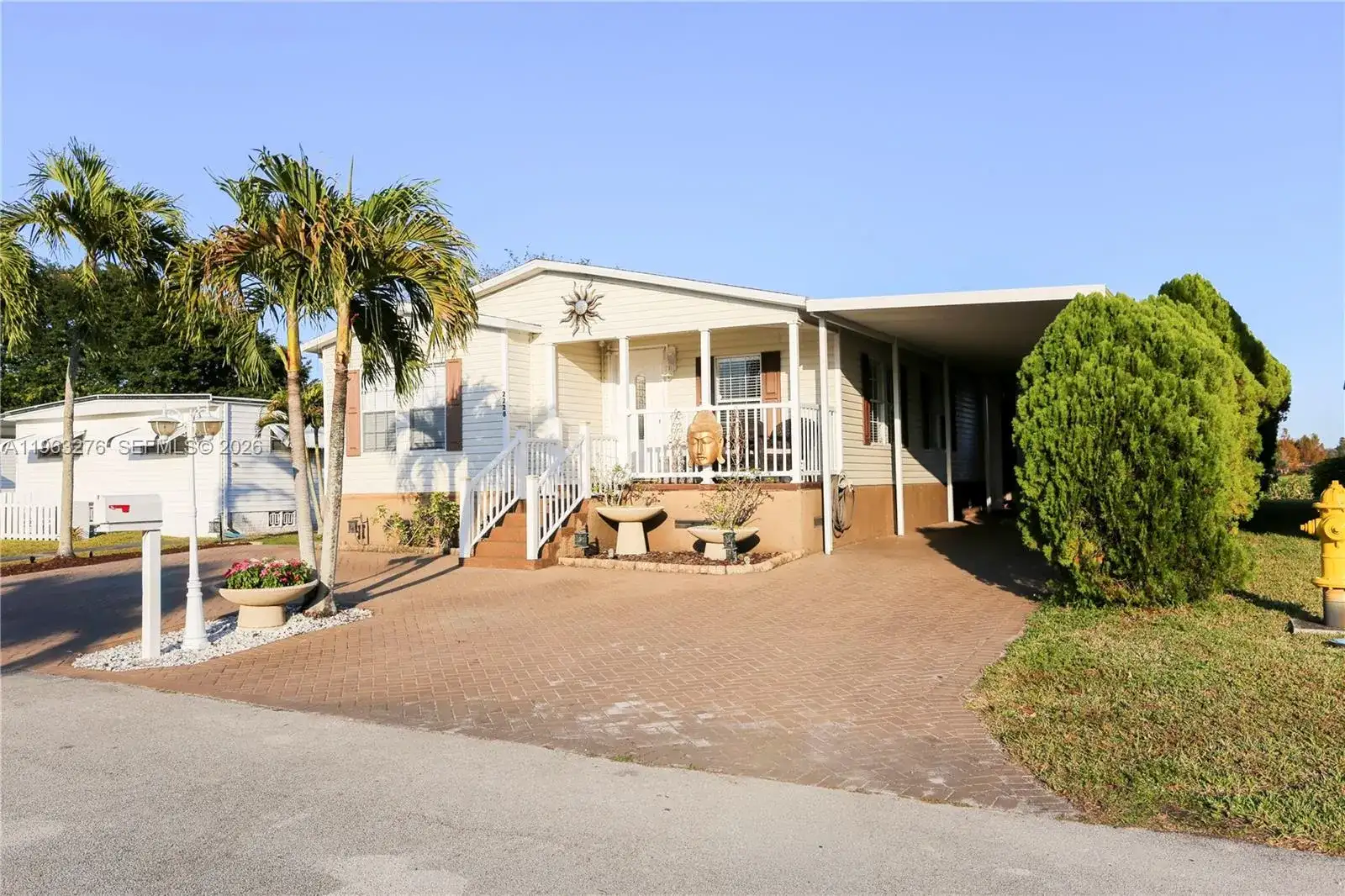 2228 SW 83rd Ave, Davie FL 33324 photo 2