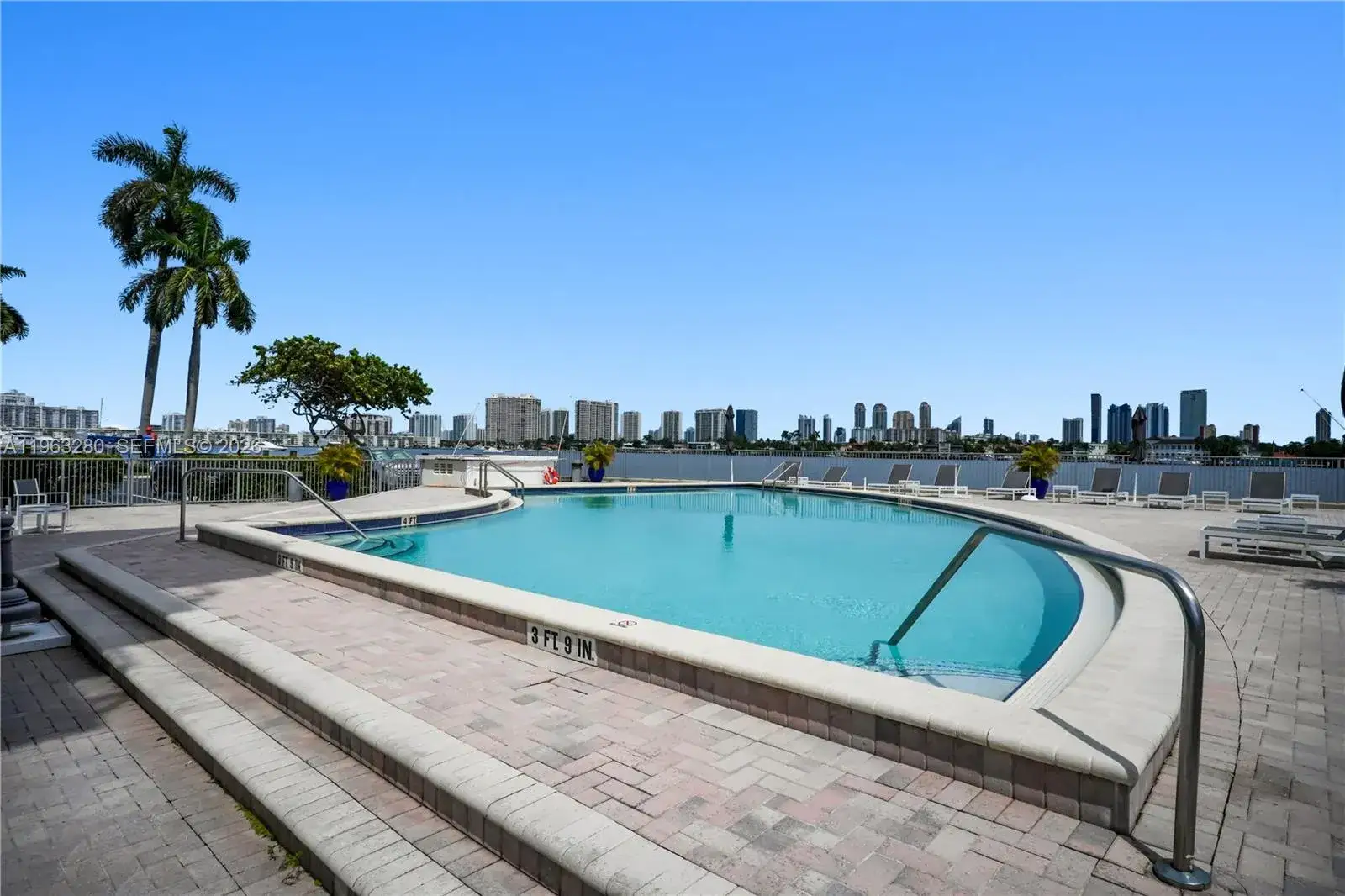 16558 NE 26th Ave # 2A, North Miami Beach FL 33160