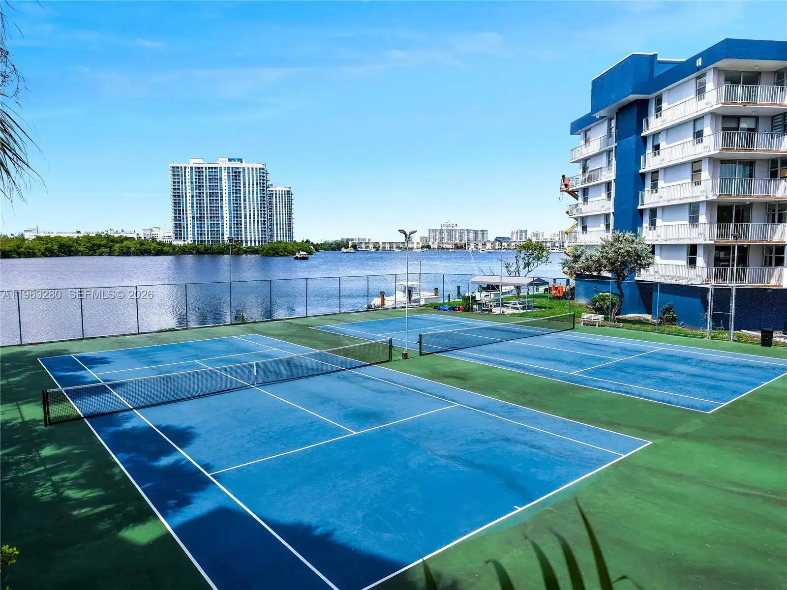 16558 NE 26th Ave # 2A, North Miami Beach FL 33160 photo 2