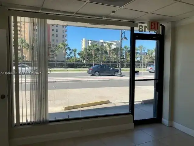 3418 N Ocean Blvd, Fort Lauderdale FL 33308 photo 3