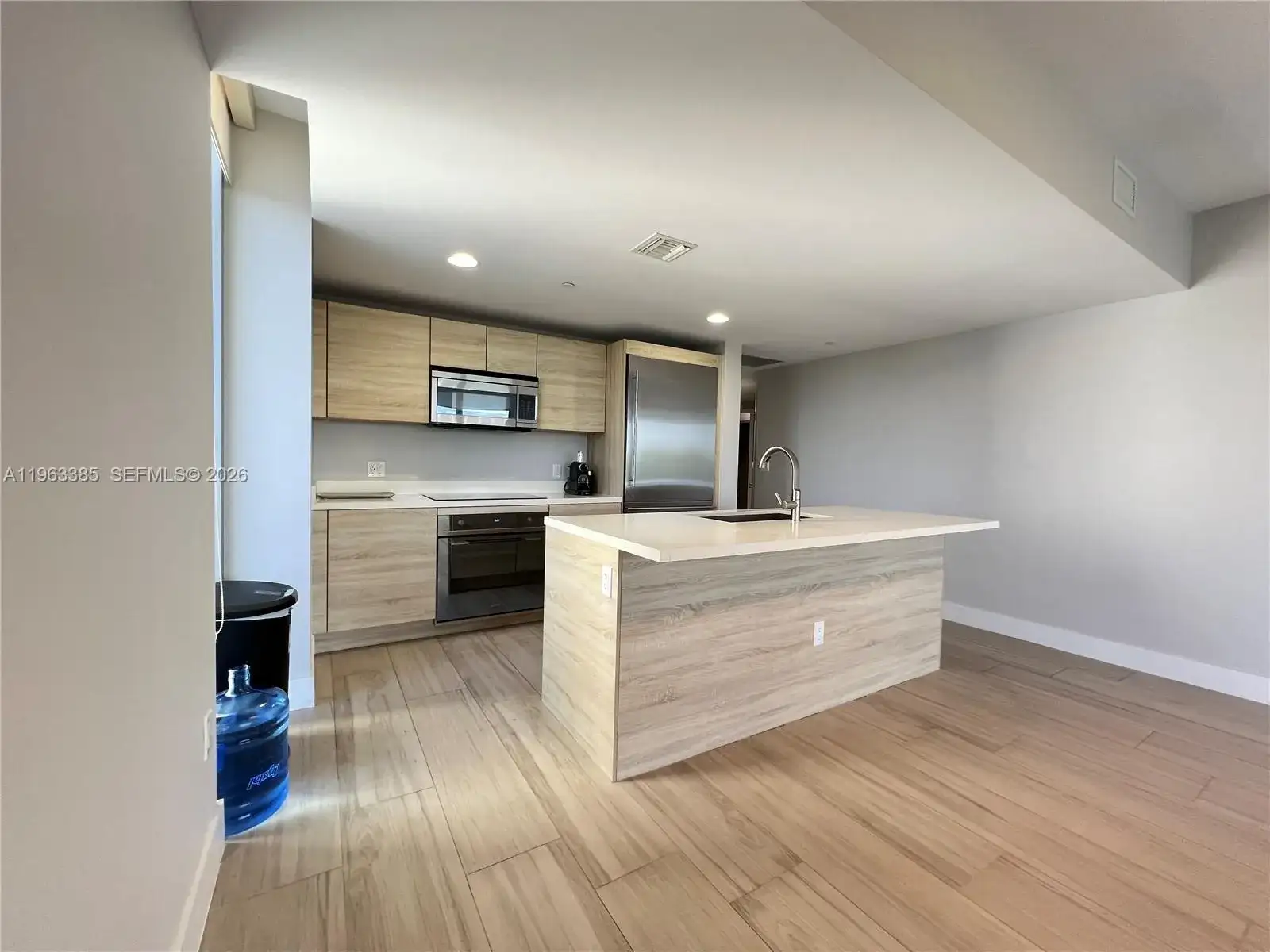 16385 Biscayne Blvd # 607, North Miami Beach FL 33160 photo 5