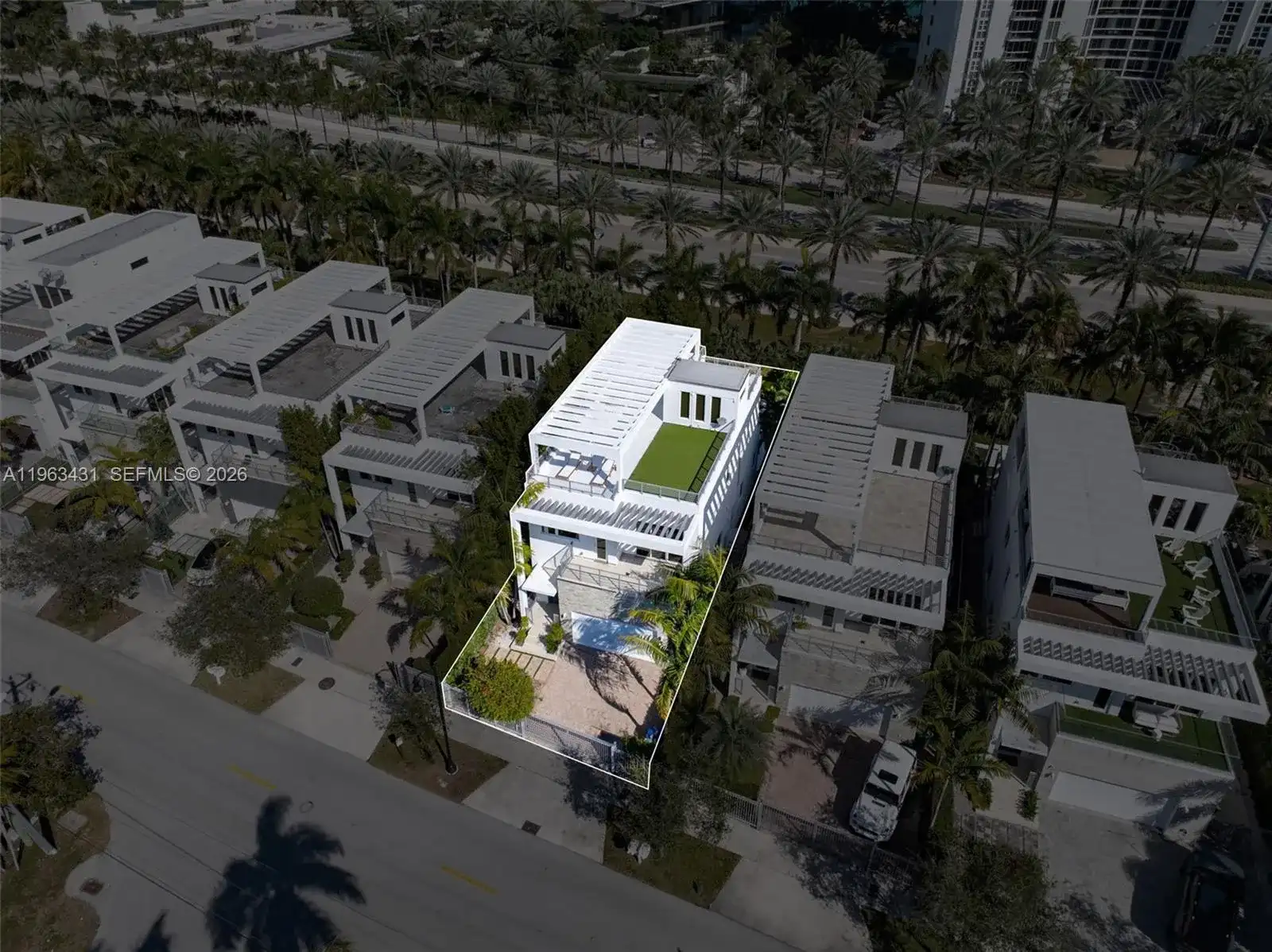 18935 Atlantic Blvd, Sunny Isles Beach FL 33160