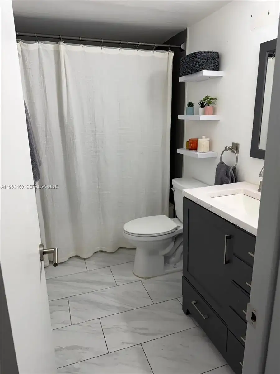 301 SE 3rd St # 307, Dania Beach FL 33004 photo 5