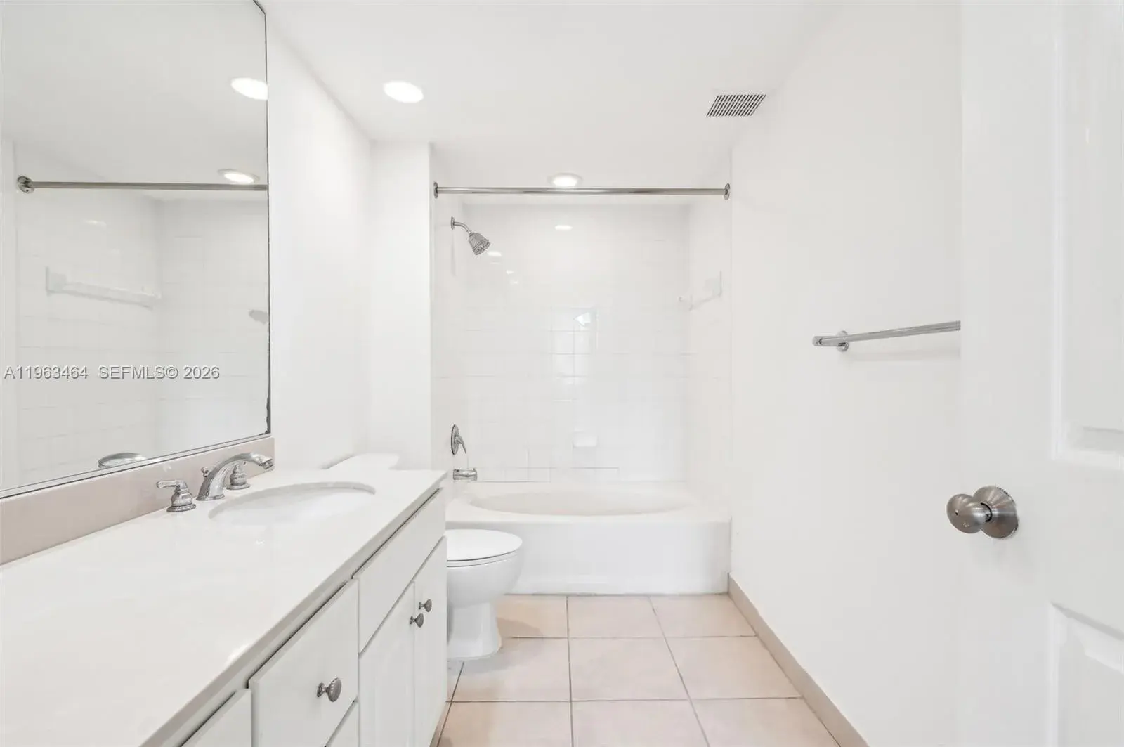 2000 N Bayshore Dr # 304, Miami FL 33137