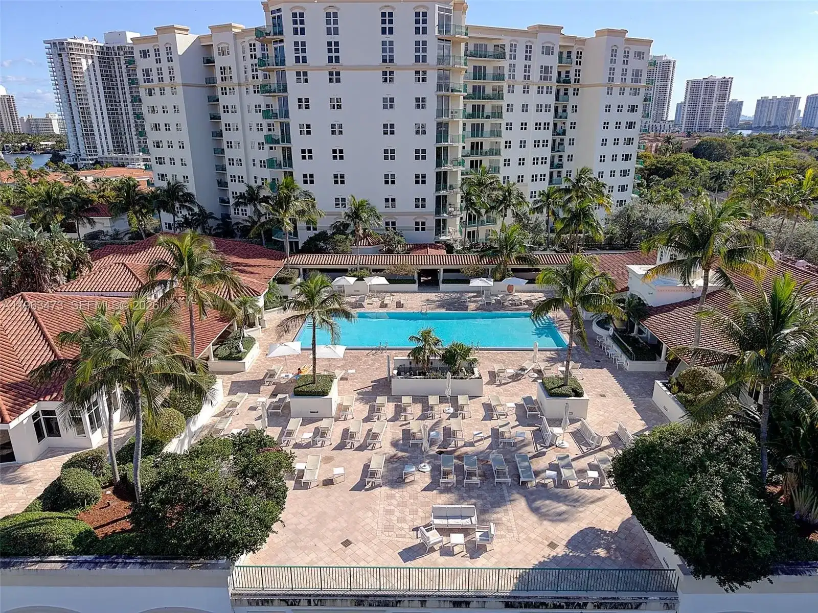 20000 E Country Club Dr # 716, Aventura FL 33180