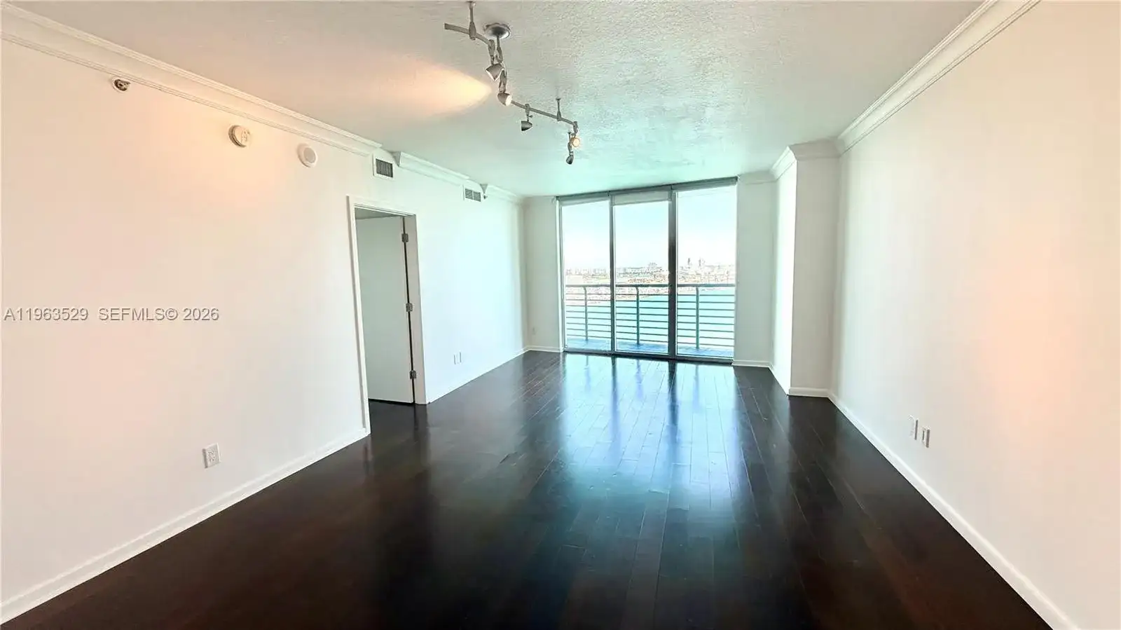 335 S Biscayne Blvd # 2512, Miami FL 33131 photo 2