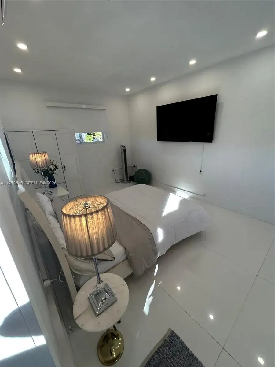 8000 SW 19th St, Miami FL 33155 photo 4