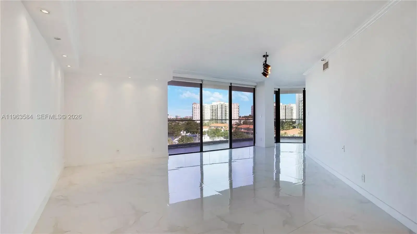 19707 Turnberry Way # 8B, Aventura FL 33180 photo 3