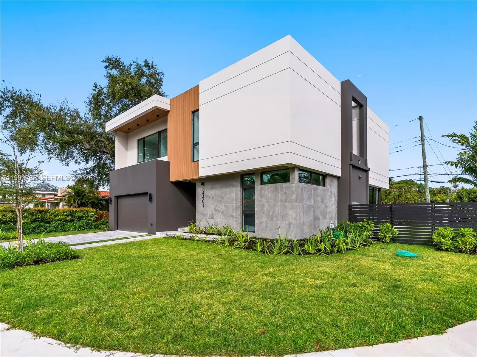 4401 SW 14th St, Miami FL 33134 photo 2