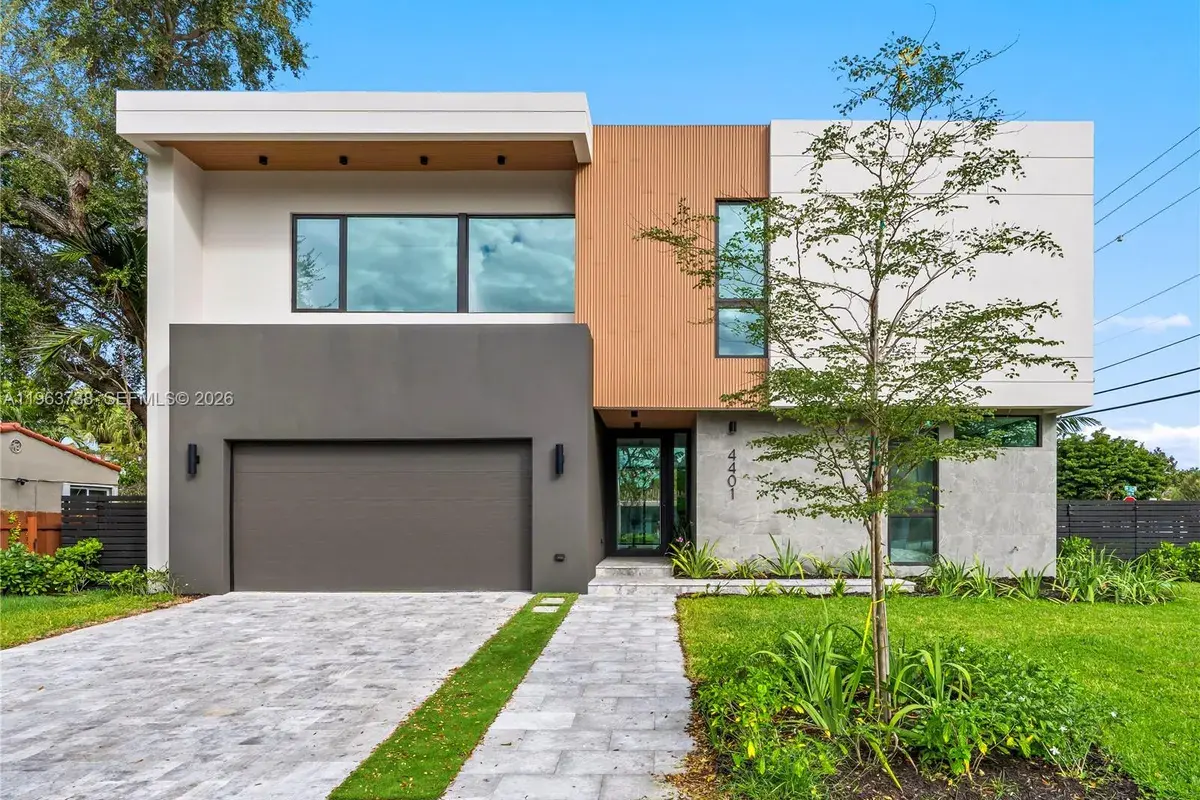 4401 SW 14th St, Miami FL 33134